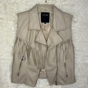 Sleeveless jacket with hanging fringe, size Large, New without Tags